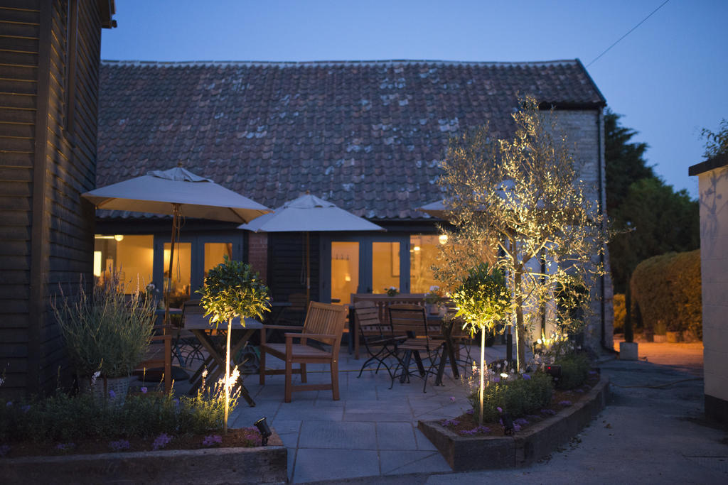 The White Hart Hotel Somerton  Kültér fotó